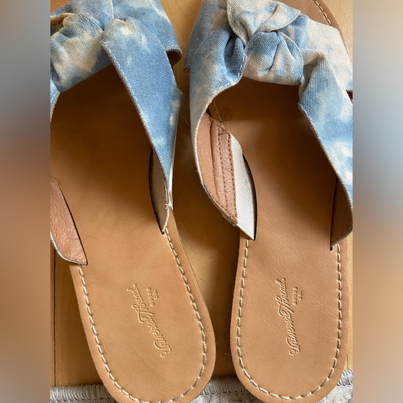 Universal Thread Double Strap Sandals - Picture 4 of 4